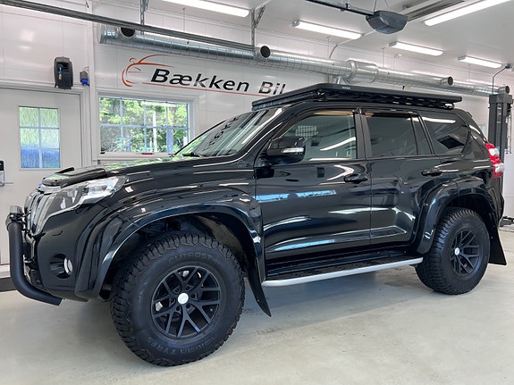 Toyota Land Cruiser 28 of 30