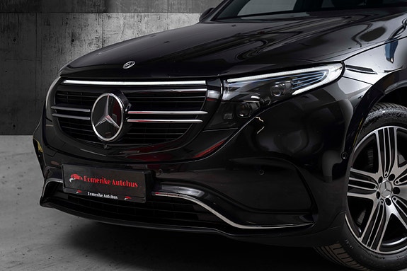 Mercedes-Benz EQC400 2 of 30
