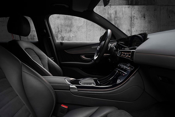 Mercedes-Benz EQC400 22 of 30
