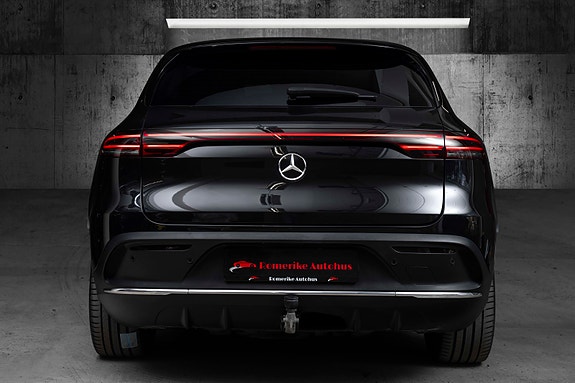 Mercedes-Benz EQC400 8 of 30