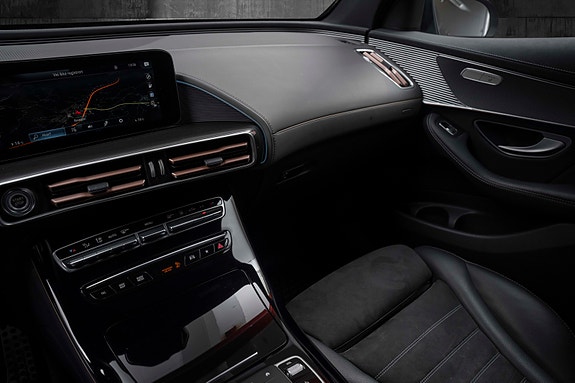 Mercedes-Benz EQC400 26 of 30