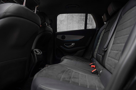 Mercedes-Benz EQC400 18 of 30