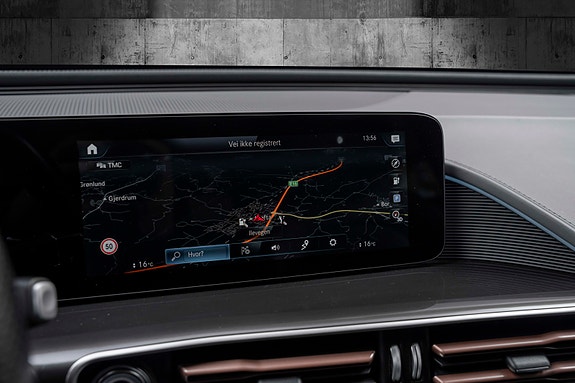 Mercedes-Benz EQC400 28 of 30
