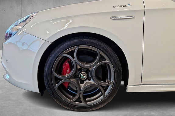 Alfa Romeo Giulietta 6 of 17