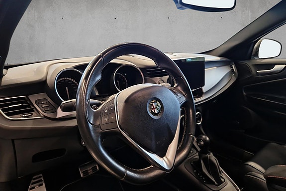Alfa Romeo Giulietta 8 of 17