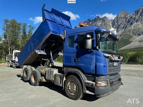 Scania R500 6x2 brøyterigget tippbil m/ brøyteplate og underliggende skjær. SE VIDEO 5 of 30