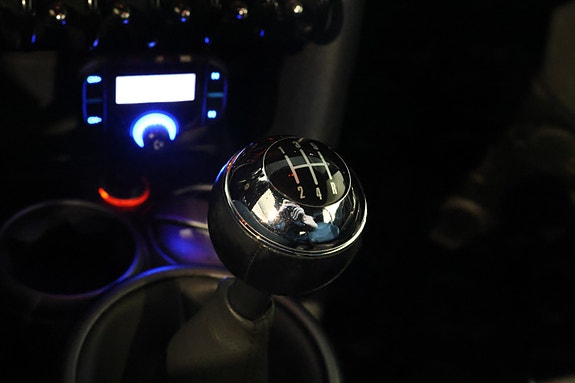 MINI Cooper 11 of 15