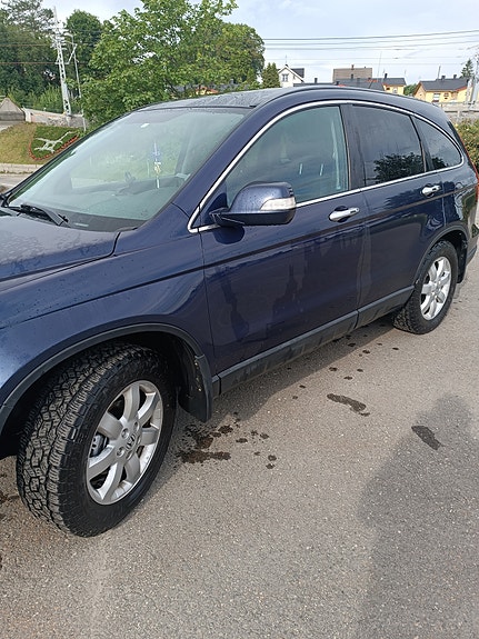 Honda CR-V 2 of 16