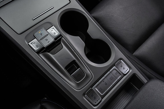 Hyundai Kona 14 of 26