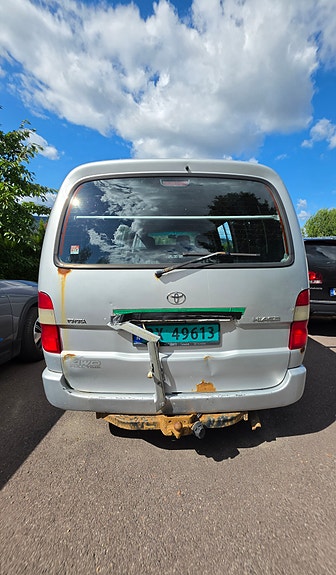Toyota HiAce 6 of 21