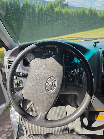 Toyota HiAce 16 of 21