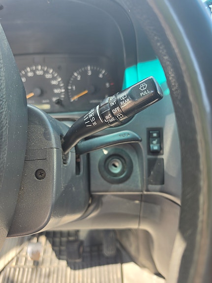 Toyota HiAce 15 of 21