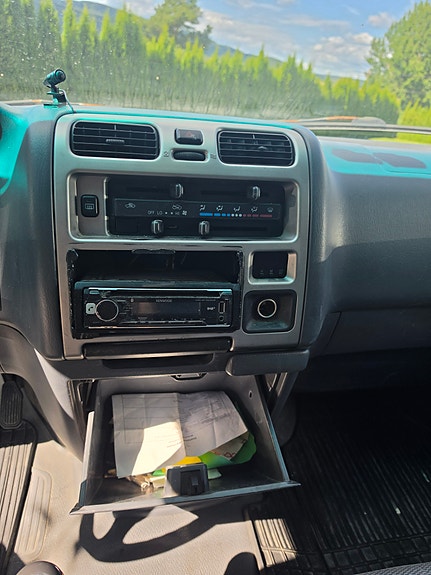 Toyota HiAce 17 of 21