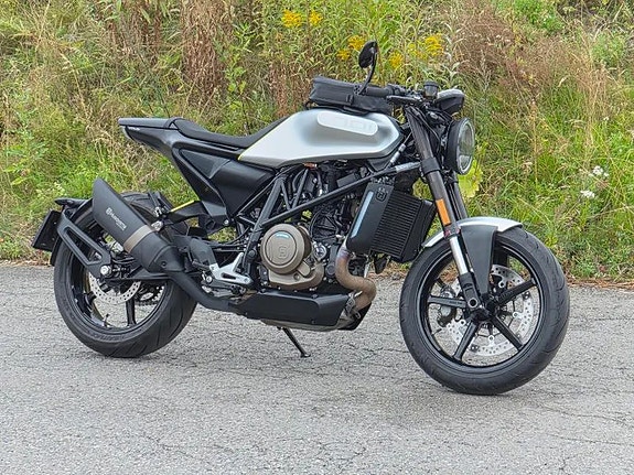 Husqvarna Vitpilen 701 2 of 9