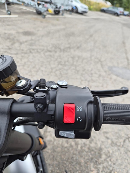 Husqvarna Vitpilen 701 7 of 9