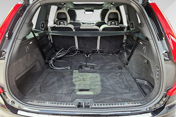 Volvo XC90 7 of 18