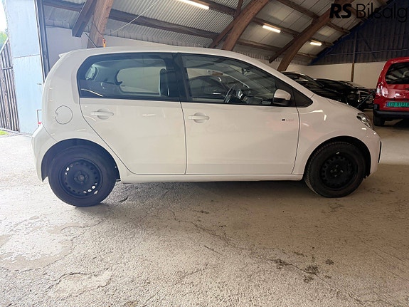 Volkswagen UP! 7 of 30