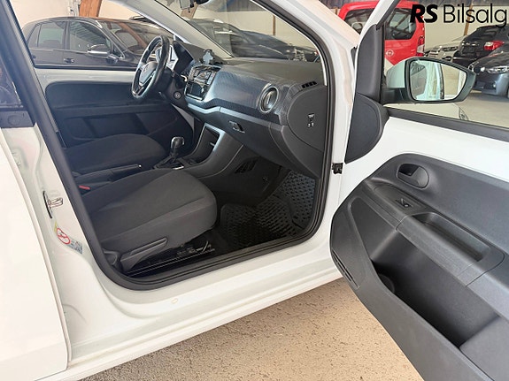 Volkswagen UP! 18 of 30