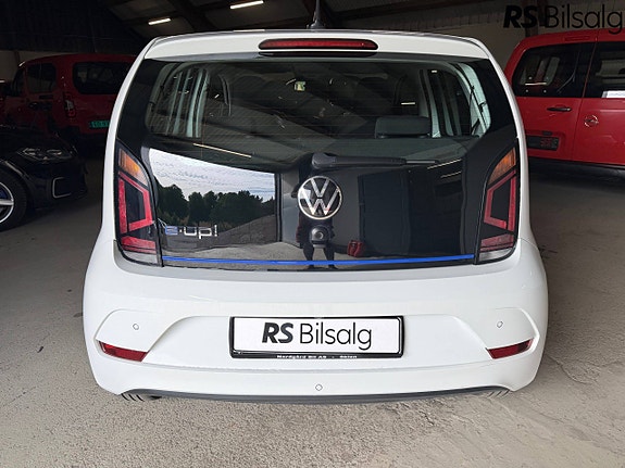 Volkswagen UP! 9 of 30