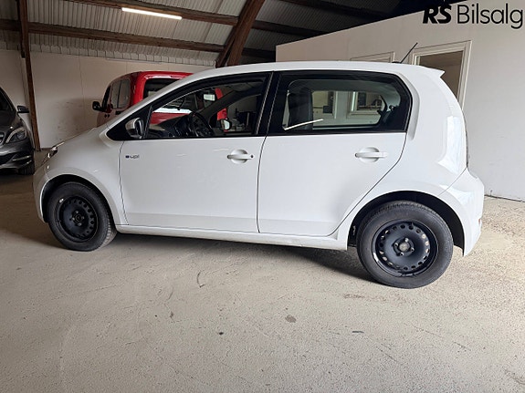 Volkswagen UP! 11 of 30