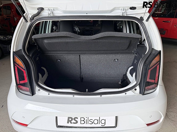 Volkswagen UP! 12 of 30