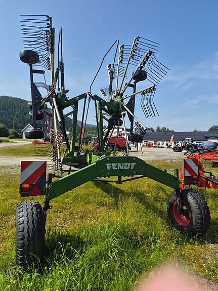 Fendt Former 880 2 of 3