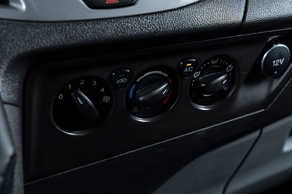 Ford Transit Custom 17 of 28