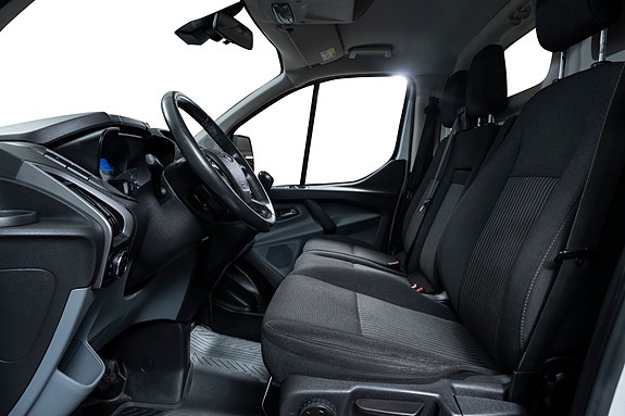 Ford Transit Custom 22 of 28