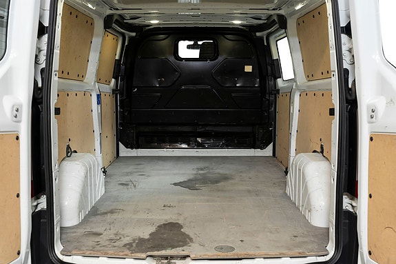 Ford Transit Custom 23 of 28
