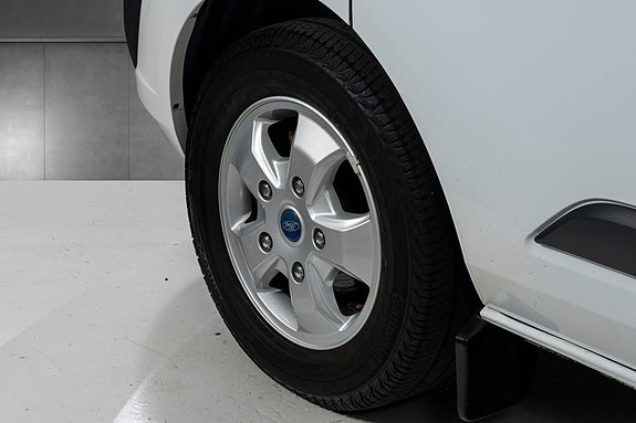 Ford Transit Custom 9 of 28