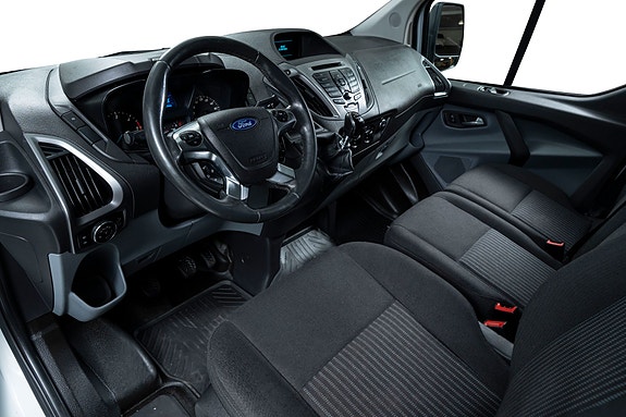 Ford Transit Custom 21 of 28