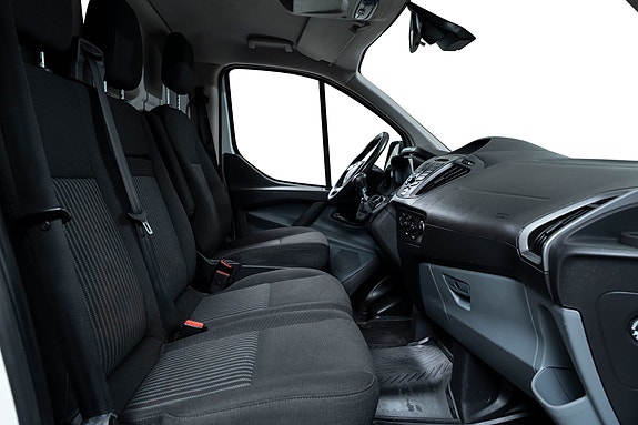 Ford Transit Custom 25 of 28