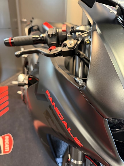 Ducati Panigale V2 5 of 7