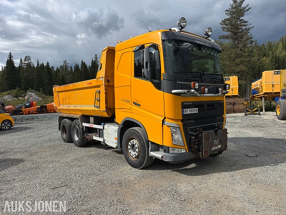 Volvo VOLVO FH 540 6x4 tippbil | Brøyterigget | Underliggende skjær | Zetterbergs dumperkasse 3 of 30