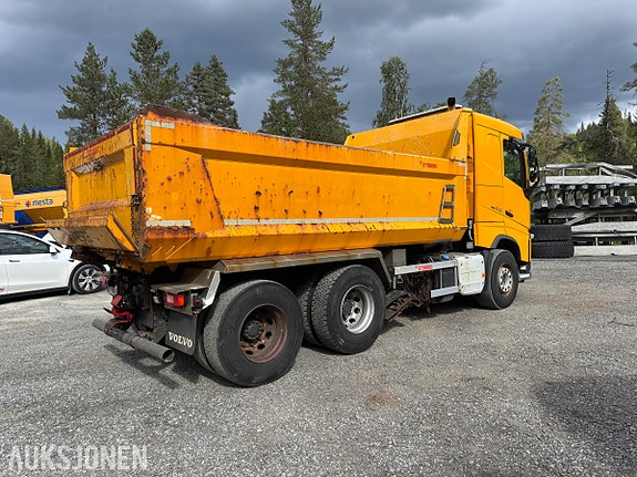 Volvo VOLVO FH 540 6x4 tippbil | Brøyterigget | Underliggende skjær | Zetterbergs dumperkasse 5 of 30