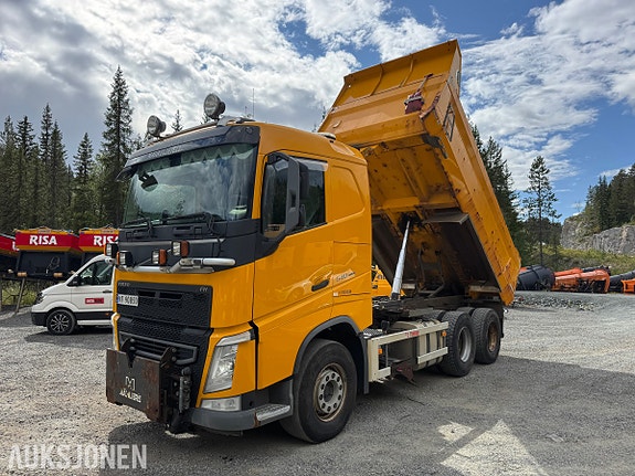 Volvo VOLVO FH 540 6x4 tippbil | Brøyterigget | Underliggende skjær | Zetterbergs dumperkasse 9 of 30