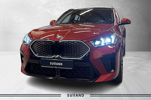 BMW iX2 4 of 30
