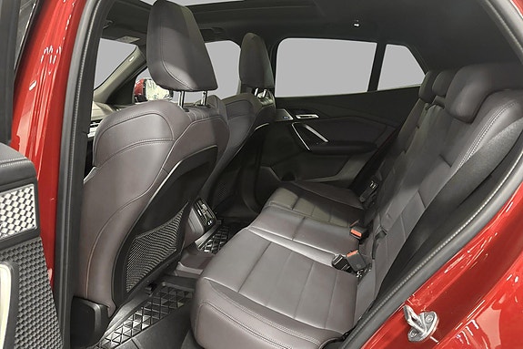 BMW iX2 22 of 30