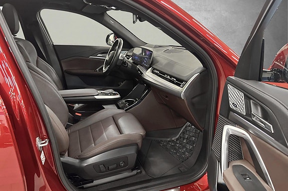 BMW iX2 20 of 30