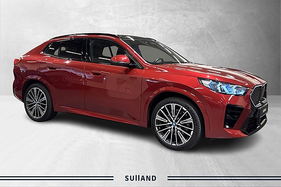 BMW iX2 3 of 30