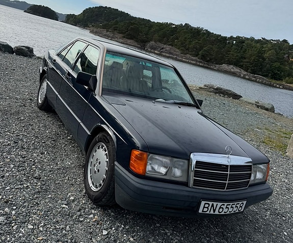 Mercedes-Benz 190 E 10 of 20