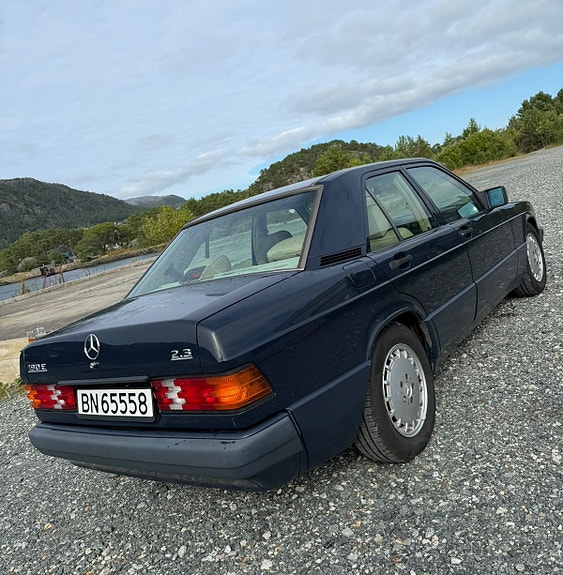 Mercedes-Benz 190 E 7 of 20