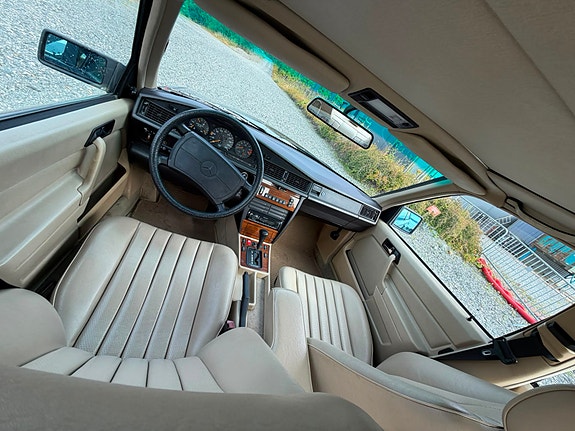 Mercedes-Benz 190 E 5 of 20