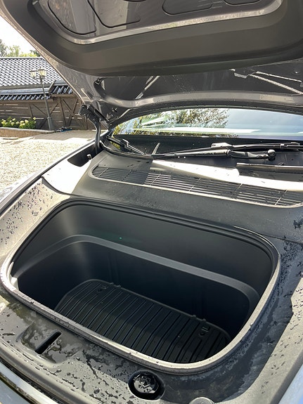 Tesla Model Y 19 of 19