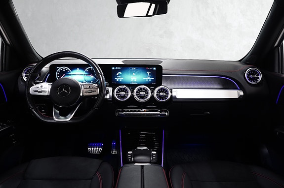 Mercedes-Benz EQB300 22 of 30
