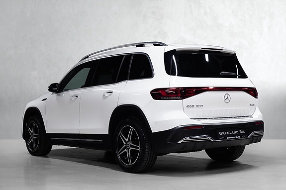 Mercedes-Benz EQB300 8 of 30
