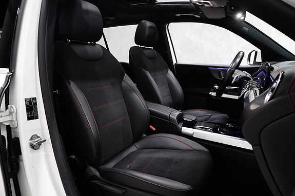 Mercedes-Benz EQB300 17 of 30