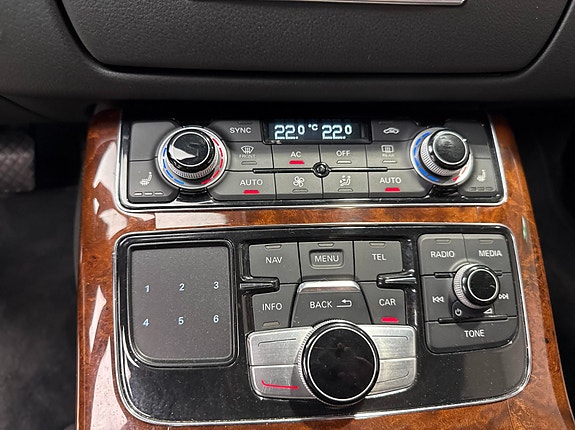 Audi A8 24 of 27