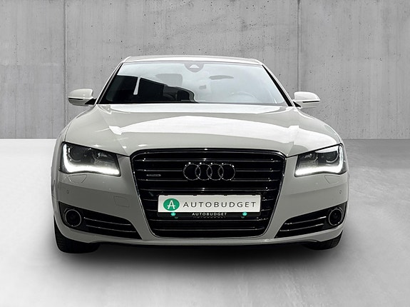 Audi A8 4 of 27