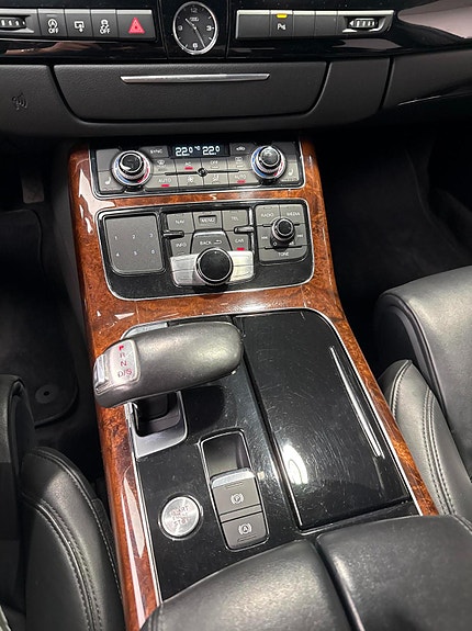 Audi A8 11 of 27